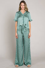 Green Wide leg waist band side zipper satin pants