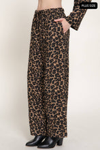 Brown Plus Elastic Waist Leopard Printed Double Gauze Pants