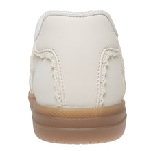 Cream Minimalist Everyday Lace Up Sneakers