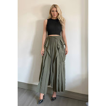 X9932CP Ruffle Cargo Wide-Leg Pants: BLACK / M