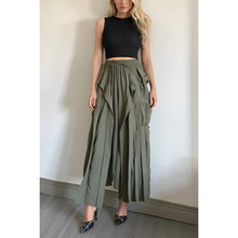 X9932CP Ruffle Cargo Wide-Leg Pants: BLACK / M