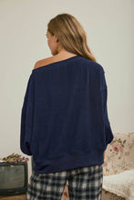 TIERED SLEEVE BOAT NECK EXPOSED SEAM KNIT TOP: DARK BROWN