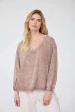 WASHED INVERTED SEAM DETAIL LONG SLEEVE KNIT TOP: EGGPLANT