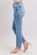 Medium Cellphone Pocket Vintage Wash Slim Fit Judy Blue Jeans