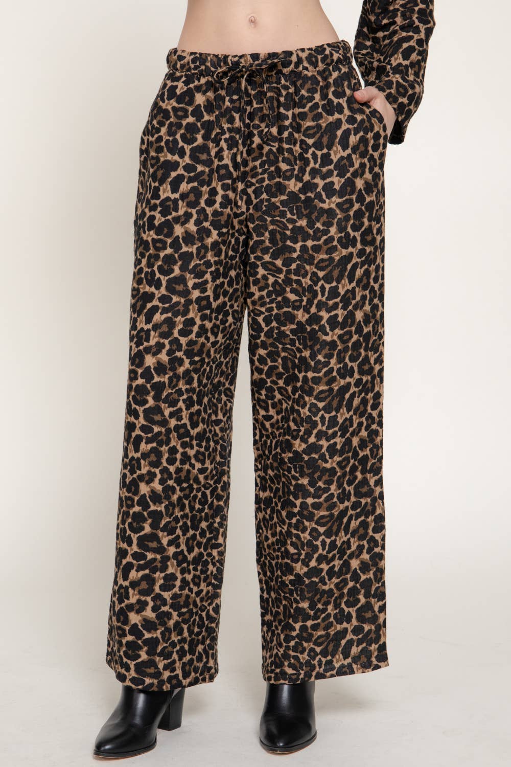 Brown Elastic Waist Leopard Printed Double Gauze Pants