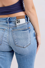 Medium Cellphone Pocket Vintage Wash Slim Fit Judy Blue Jeans