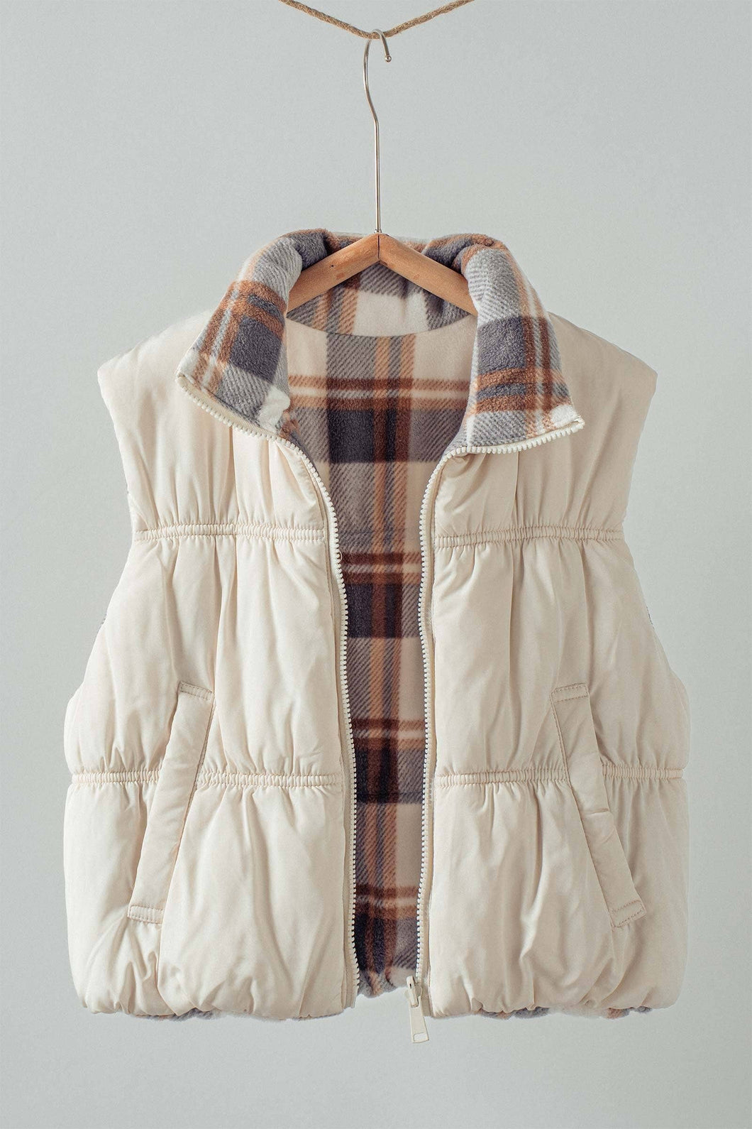 Ivory Reversible Cropped Puffer Urban Daizy Vest
