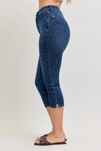 Dark High Waist T.C. Judy Blue Capris w/ Shield Back Pkts