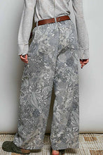 Vintage Washed Printed Twill Wide-Leg Woven Pants: BLACK PAISLEY