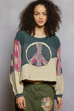 Vintage Moss Round neck long sleeve cut sew peace emblem knit POL top