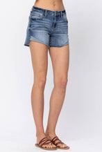 Medium Mid-Rise Half Cuffed Judy Blue Shorts