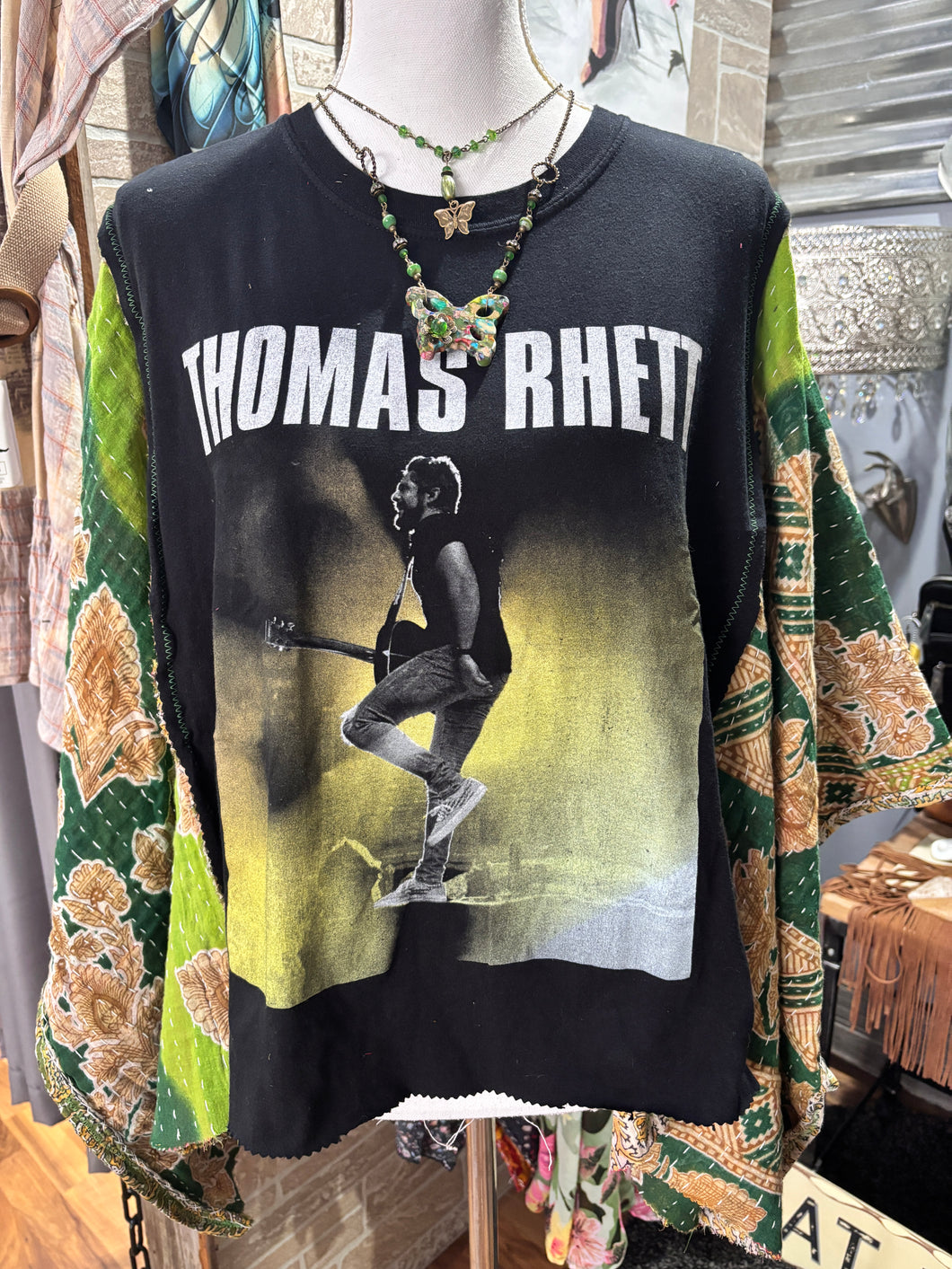 Thomas Rhett JPJ Top 4/23/25 9786