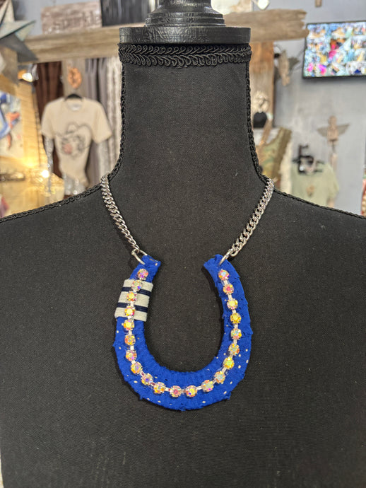 Horseshoe AliCat Necklace 8/8/25 1085