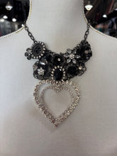 Alicat Statement Necklace 8/18/26 1376