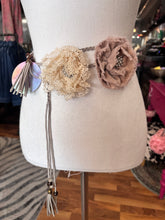 Alicat Floral Belts 8/18/26 1380