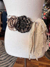 Alicat Floral Belts 8/18/26 1380