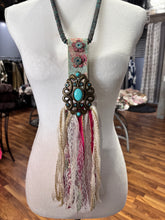 Alicat Statement Necklace 3 8/18/26 1384