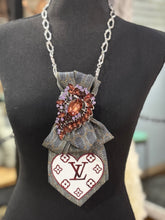 Variety AliCat Large Necklaces 7/9/25 1015