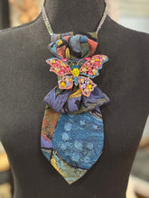 Variety AliCat Large Necklaces 7/9/25 1015