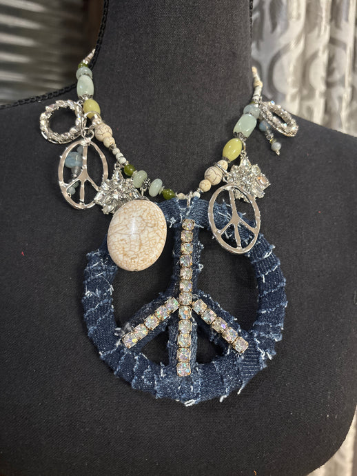 Variety Alicat Necklaces 5/7/25 9913