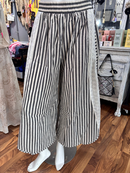 Black Floral Eyelet Side Elastic Stripes Wide Leg Bibi Pants 5/27/26 1306