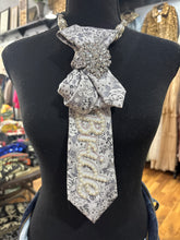 AliCat Tie Necklaces 9/23/25 1173
