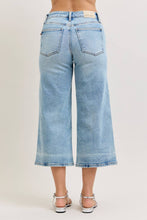 Medium Mid Rise Wide Crop Judy Blue Jeans