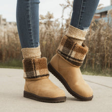 Tan Muk Luks Women's Clover Boots