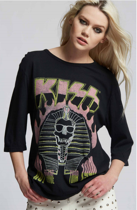 Black Kiss Hot in the Shade Tour Tee