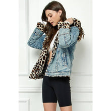 Med Wash Denim Leopard Fur Hoodie Revesible Veveret Jacket