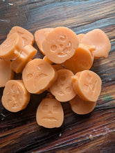 Jack-O’-Lantern Wax Melts | Halloween Pumpkin - 20 count: Wicked Caramel Apple (Apple & Caramel Spice)