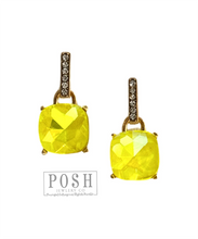 Rhinestone post earring: Pink