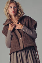 Brown Quilted Collar Boxy Sherpa Urban Daizy Vest