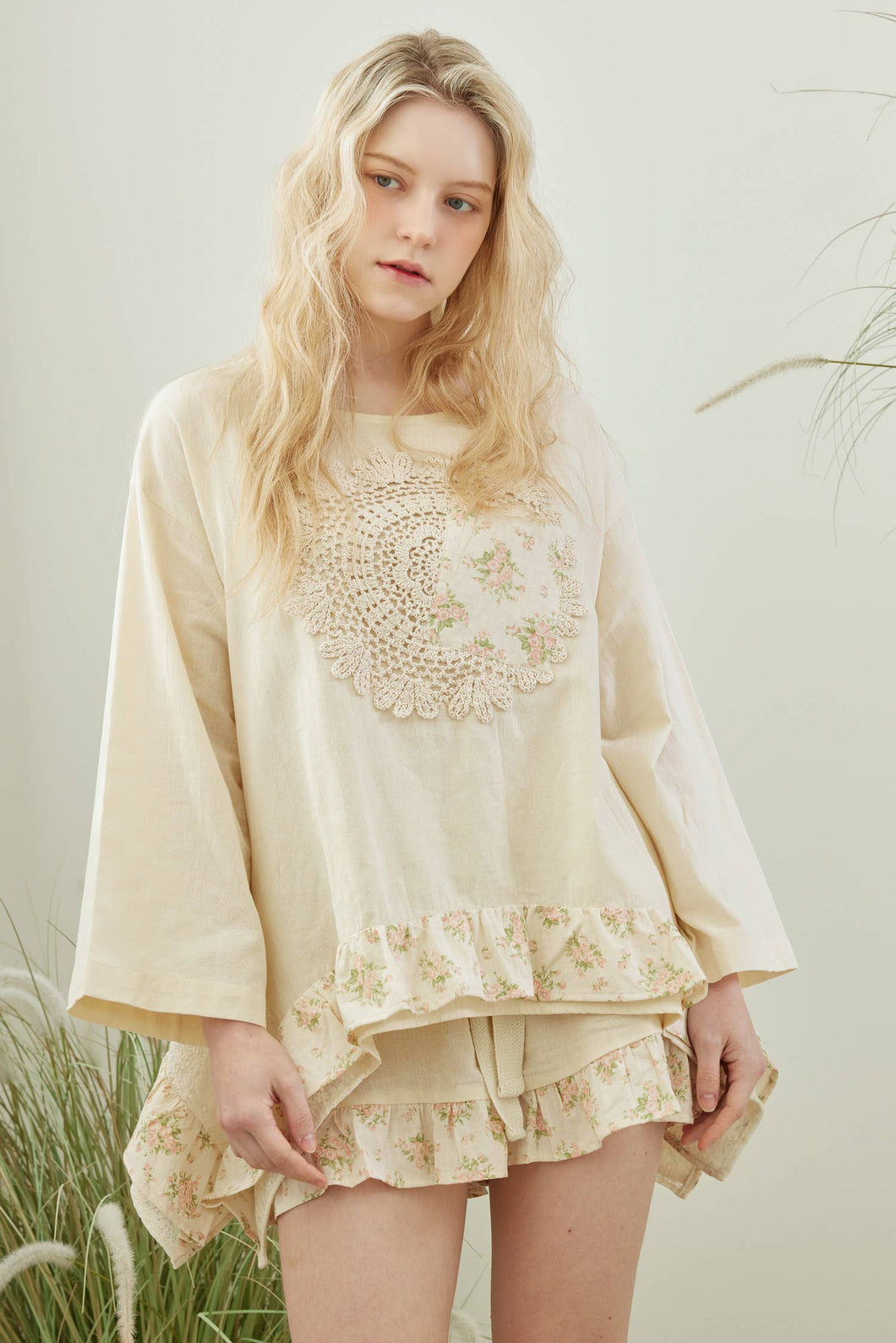 Beige Boho Frilled Floral Crochet Patchwork Mello Top