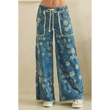Denim Floral Patch Embroidered Oli+Hali Pants