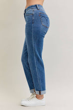Medium Mid Rise BF Classic Cuffed Judy Blue Jeans