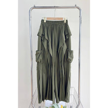 X9932CP Ruffle Cargo Wide-Leg Pants: BLACK / M