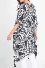 Black Geometric Art Kimono