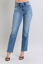 Medium Vintage Wash Thermal Straight Judy Blue Jeans