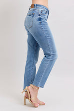 Medium Cellphone Pocket Vintage Wash Slim Fit Judy Blue Jeans