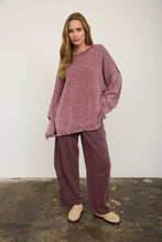 SMOCKED WAIST DRAWSTRING BARREL LEG SWEATPANTS: MAROON
