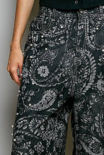 Vintage Washed Printed Twill Wide-Leg Woven Pants: BLACK PAISLEY