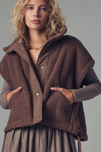 Brown Quilted Collar Boxy Sherpa Urban Daizy Vest