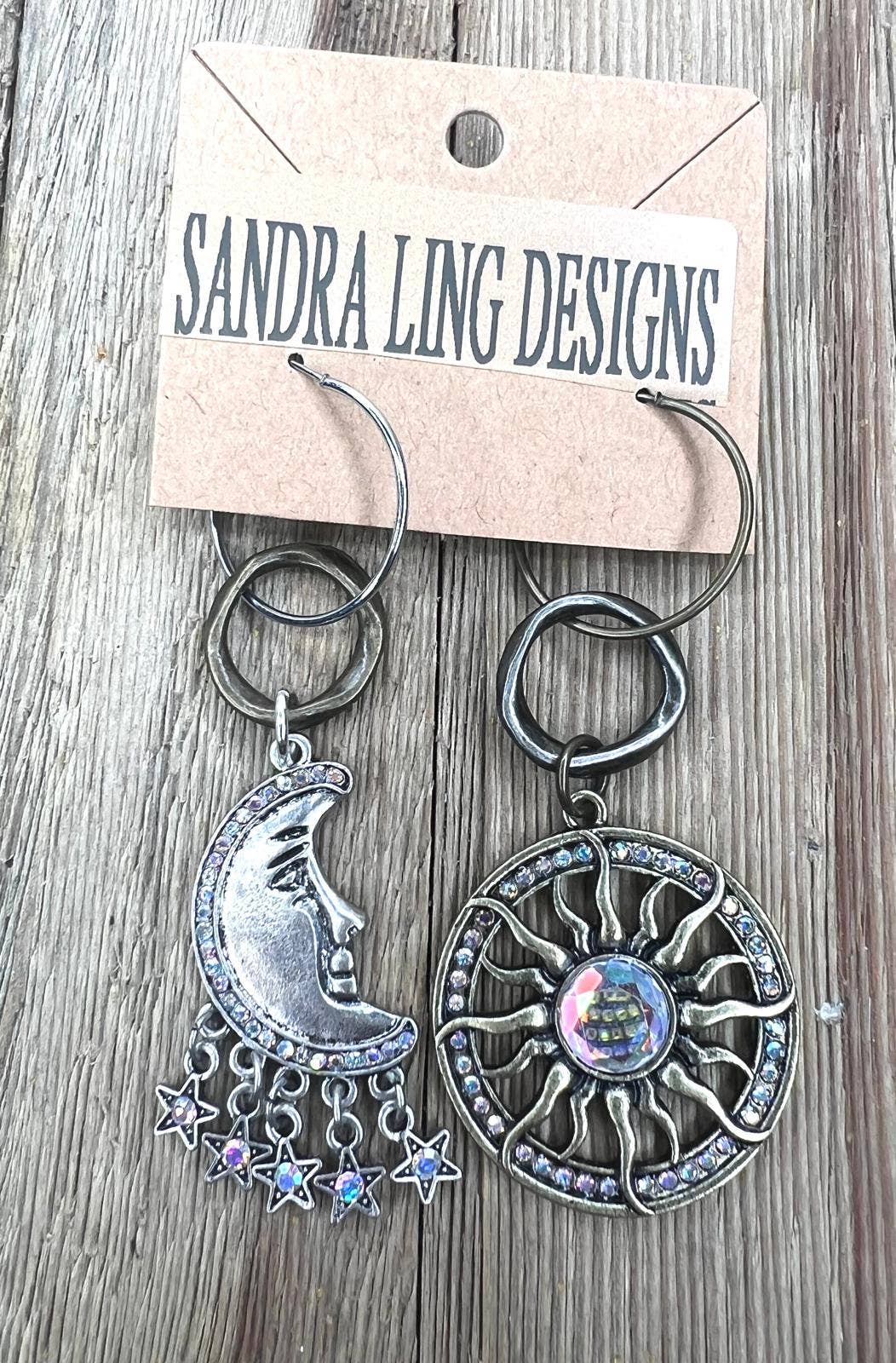 “Sun & Moon Harmony Earrings” – When Day Meets Night