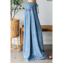 Denim Washed Pintuck Wide Leg Oli+Hali Pants