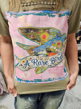 A Rare Birdie Tattered Tee: Sm
