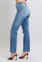 Medium Vintage Wash Thermal Straight Judy Blue Jeans