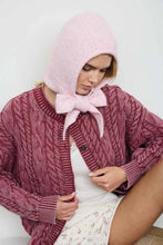 WASHED PATTERN CABLE KNIT BUTTON DOWN CARDIGAN: LIGHT KHAKI