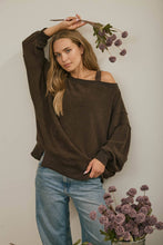 TIERED SLEEVE BOAT NECK EXPOSED SEAM KNIT TOP: DARK BROWN