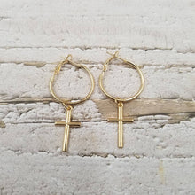 Cross Earring: Silver